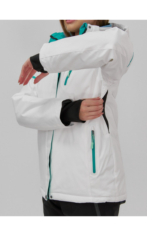 Женский зимний горнолыжный костюм для комфорта и защиты на склоне.