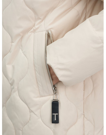 Женская демисезонная куртка с капюшоном для осени и зимы, свободный покрой.