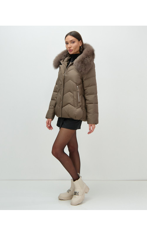 Пуховик для городской леди с мехом песца, защита от влаги и ветра.
