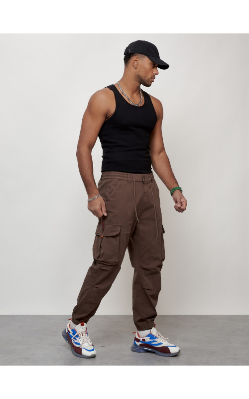 Мужские брюки карго зауженного кроя.