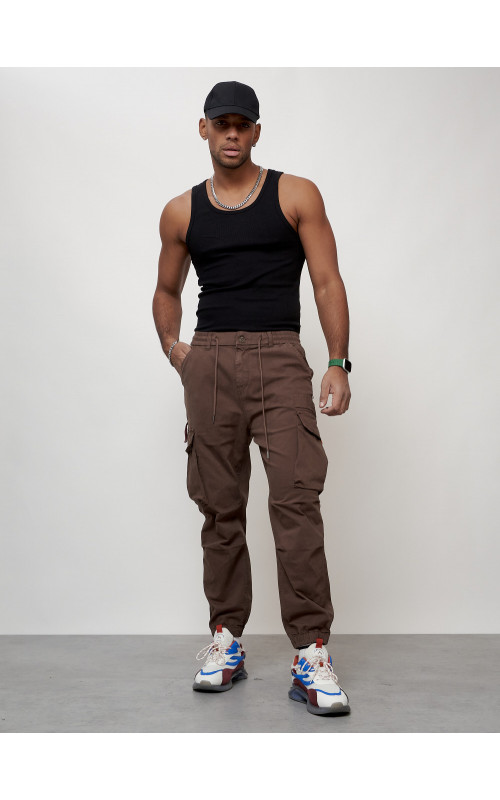 Мужские брюки карго зауженного кроя.