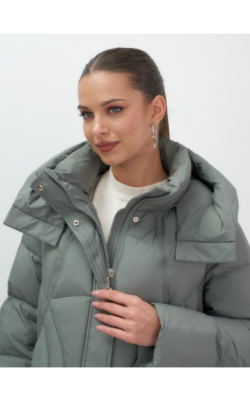 Длинный женский пуховик с капюшоном