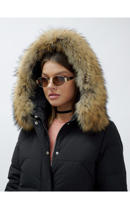 Зимняя женская куртка премиум-класса с натуральной опушкой енота.