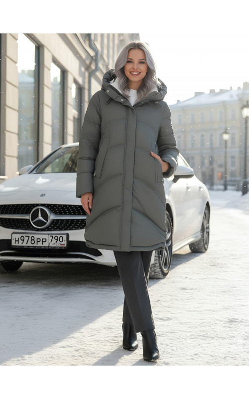 Длинный зимний пуховик для женщин с капюшоном