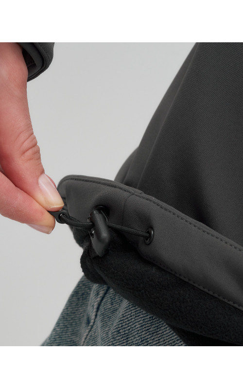 Женская парка для активных прогулок.