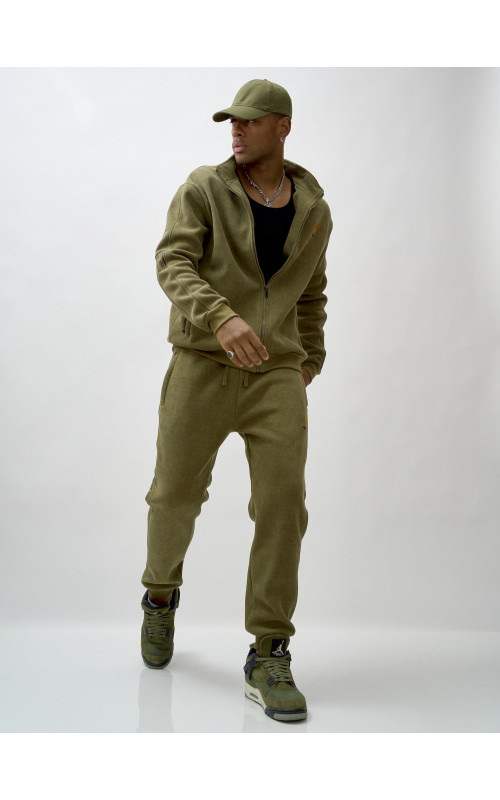 Мужской спортивный костюм с начёсом для активных дней.