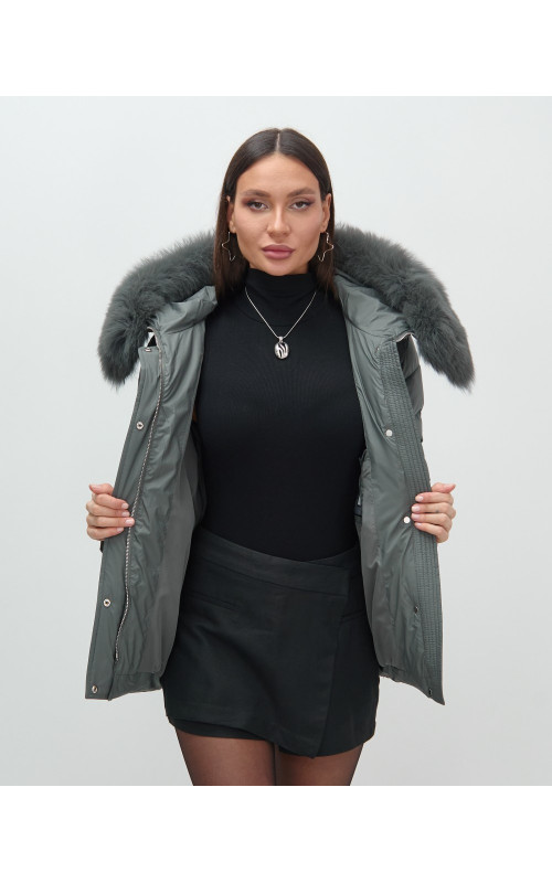 Пуховик для городской леди с мехом песца, защита от влаги и ветра