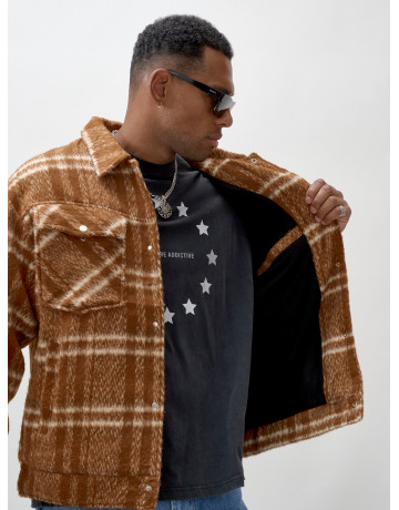 Мужская рубашка из шерсти прямого кроя с флисовой подкладкой.