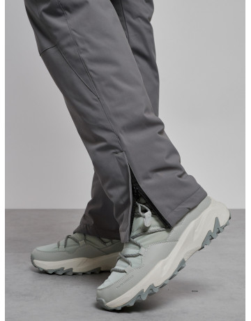 Женский горнолыжный комплект.