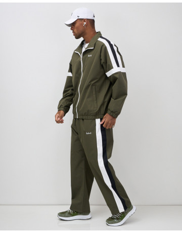 Спортивный костюм для мужчин: весна-лето.