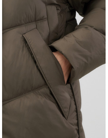 Длинный зимний пуховик премиум-класса с мехом песца