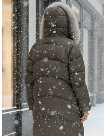 Длинный зимний пуховик премиум-класса с мехом песца