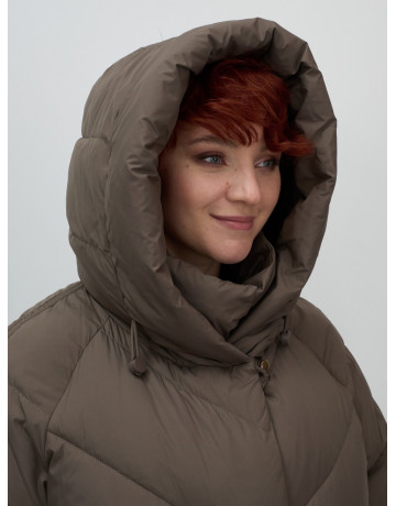 Длинный женский пуховик для зимы.