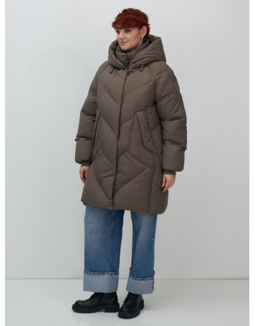 Длинный женский пуховик для зимы.