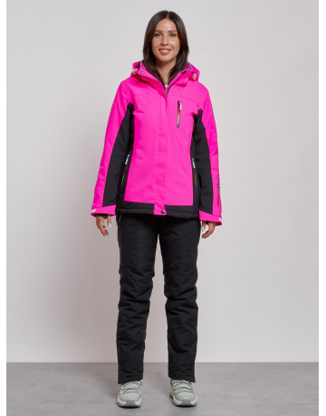 Женский горнолыжный костюм для активных зимних развлечений.