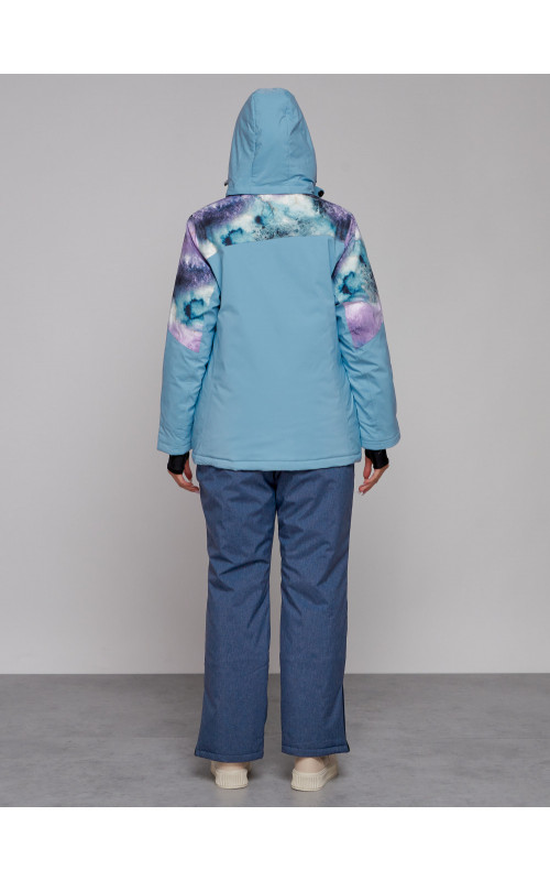 Женская горнолыжная куртка большого размера для зимних приключений.