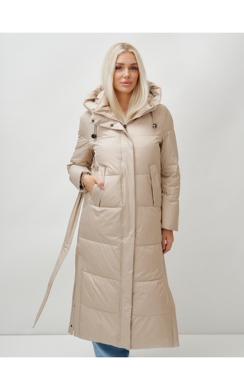 Тёплый женский пуховик с поясом и капюшоном.