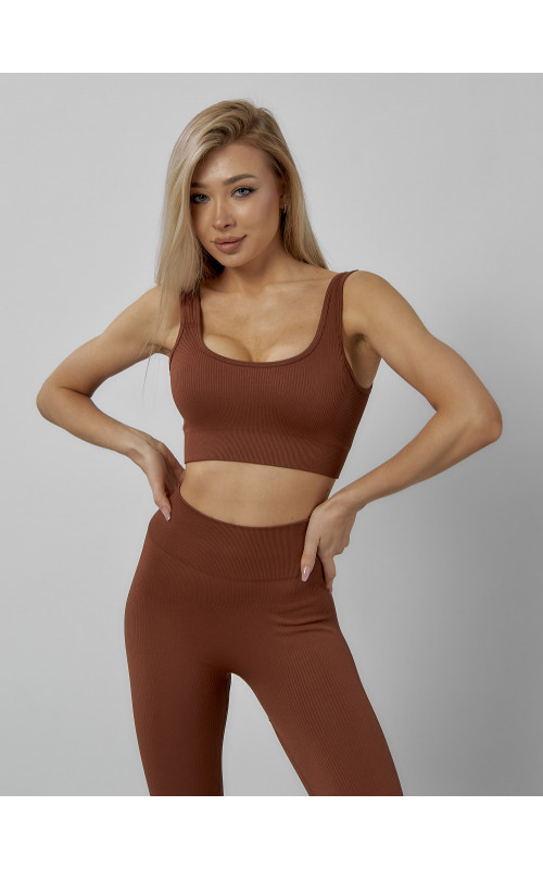 Женский спортивный костюм для фитнеса.