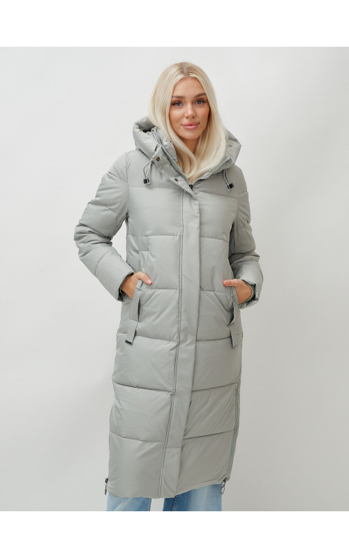 Зимний женский пуховик с капюшоном.