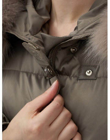 Пуховик с мехом песца, элегантный и стильный, для женщин.