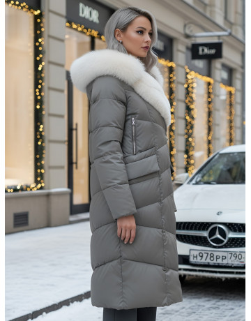 Пуховик премиум-класса с английским воротником из натурального меха кролика, сезон осень-зима 2025.