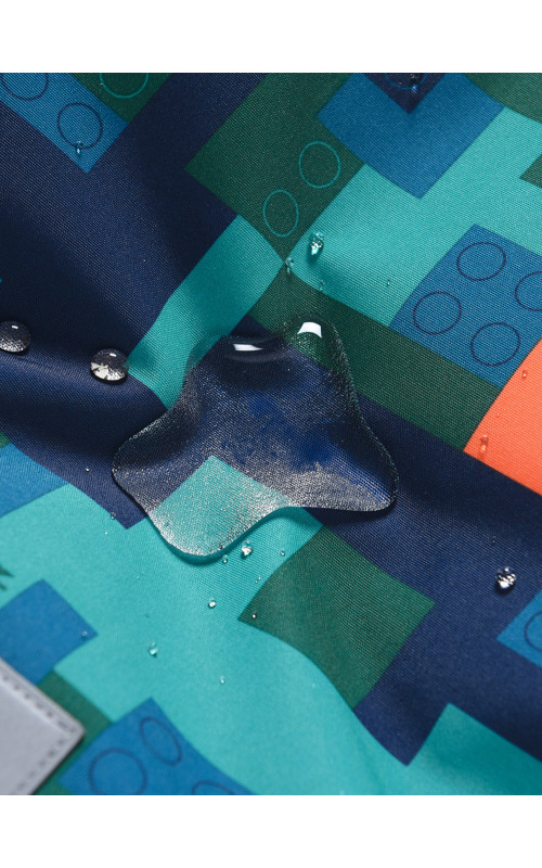 Зимний комбинезон для мальчика: активный отдых и безопасность