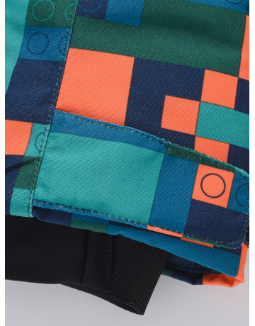 Зимний комбинезон для мальчика: активный отдых и безопасность