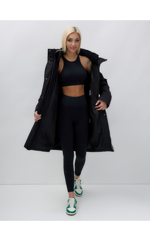 Тёплый женский пуховик до колена с капюшоном.