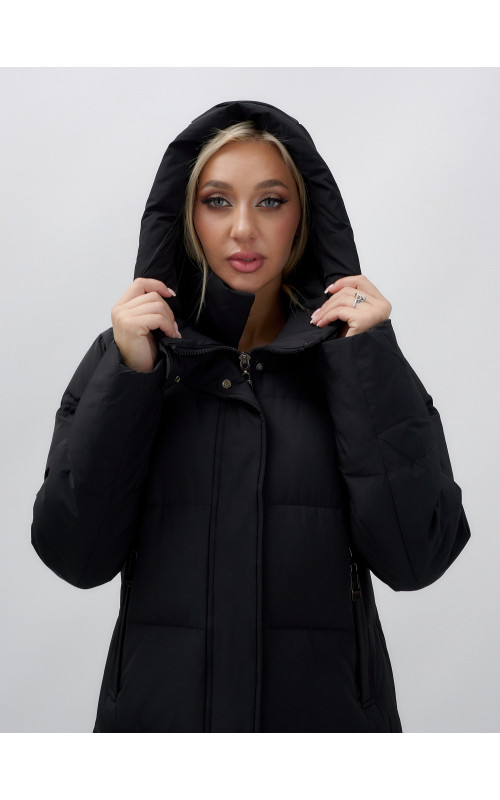 Тёплый женский пуховик до колена с капюшоном.