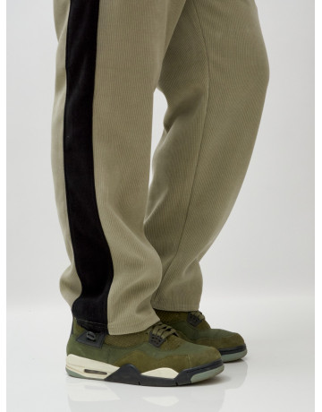 Мужской утеплённый спортивный костюм с начёсом для прохладной погоды