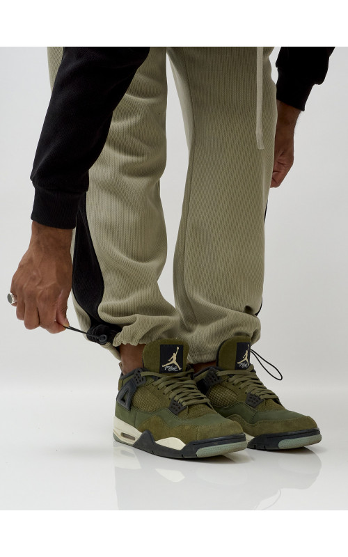 Мужской утеплённый спортивный костюм с начёсом для прохладной погоды