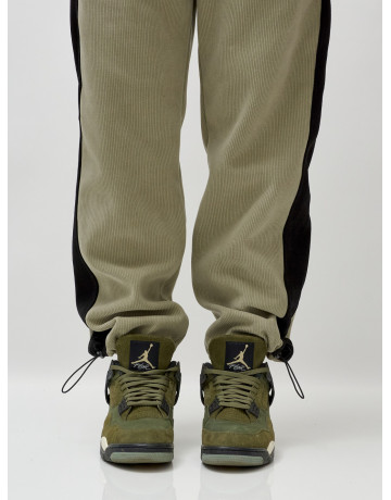 Мужской утеплённый спортивный костюм с начёсом для прохладной погоды