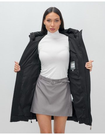 Женская зимняя куртка с капюшоном для холодной погоды.