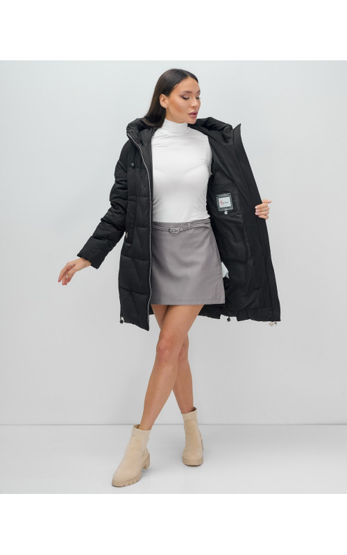 Женская зимняя куртка с капюшоном для холодной погоды.