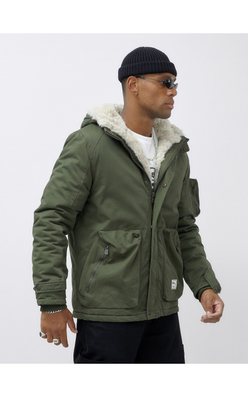 Мужская зимняя парка: комфорт и защита в холода