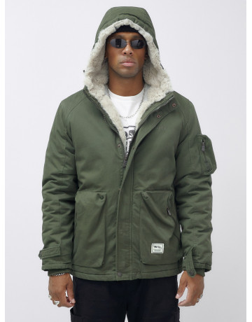 Мужская зимняя парка: комфорт и защита в холода