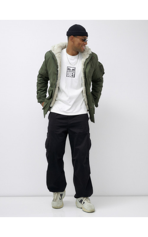 Мужская зимняя парка: комфорт и защита в холода