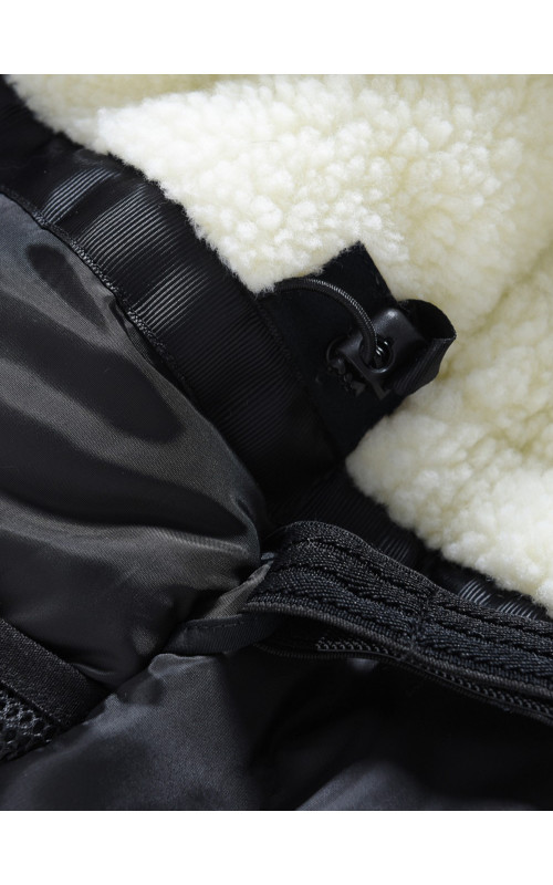 Зимняя парка для мальчика-подростка тёплая и практичная.