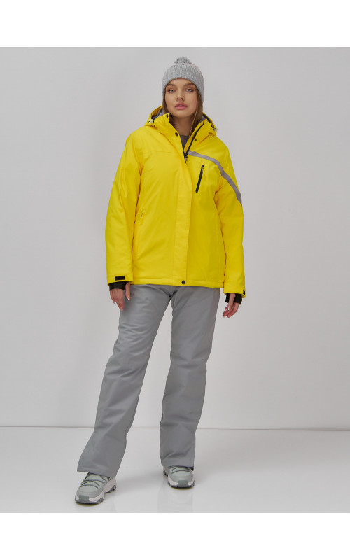 Женская горнолыжная куртка: стиль и защита для зимних склонов