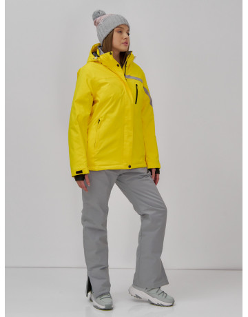 Женская горнолыжная куртка: стиль и защита для зимних склонов