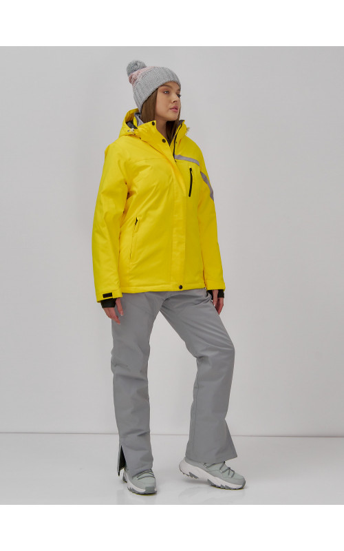 Женская горнолыжная куртка: стиль и защита для зимних склонов