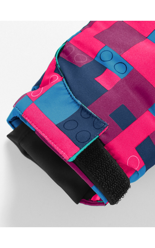 Зимний лыжный костюм для девочек: комфорт и защита на склонах