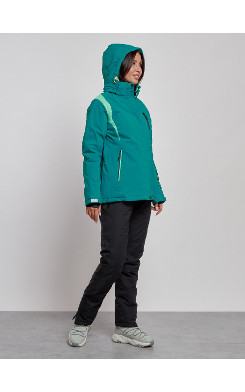 Женский горнолыжный костюм для зимних прогулок и спорта.