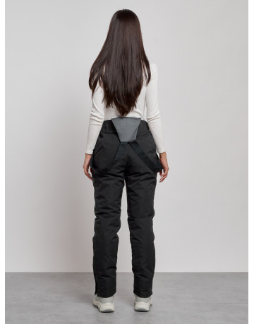 Женский горнолыжный костюм для зимних прогулок и спорта.