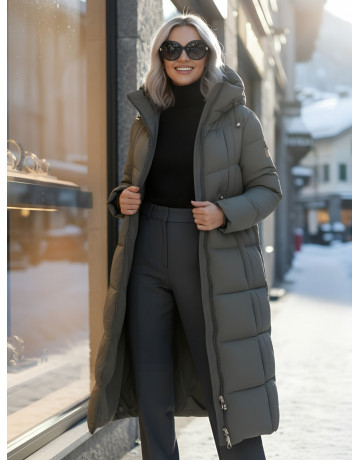 Длинный зимний пуховик с капюшоном для женщин