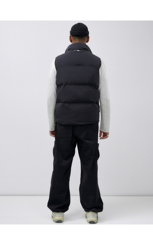 Стеганый зимний жилет для мужчин: защита от холода и стиль.