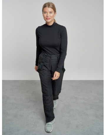 Женский горнолыжный костюм для зимних видов спорта.