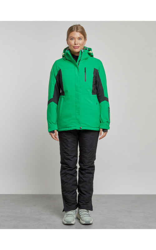 Женский горнолыжный костюм для зимних видов спорта.