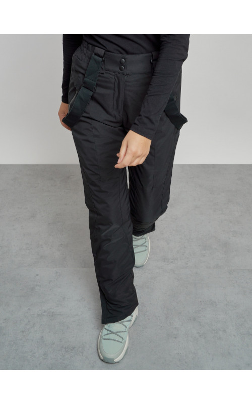 Женский горнолыжный костюм для зимних видов спорта.