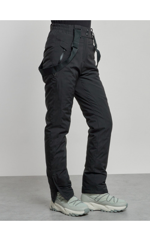 Женский горнолыжный костюм для зимних видов спорта.